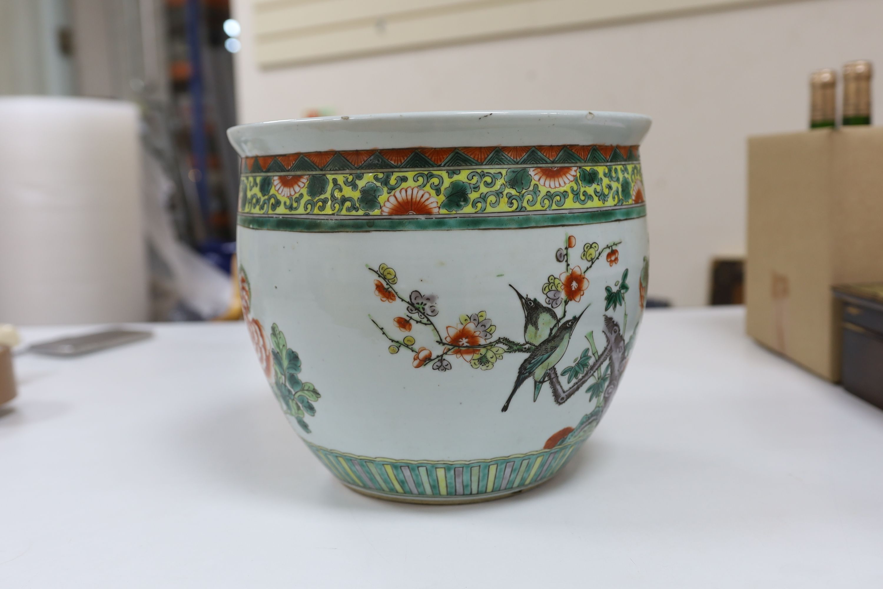 A late 19th century Chinese famille verte jardiniere, 25cm